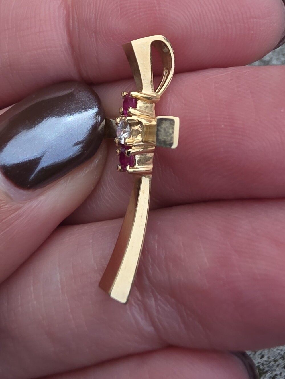 Vintage 14k Solid Gold Diamond And Ruby Cross Pendant - Picture 7 of 15